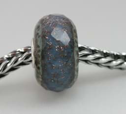Zeige Details für Troll Agate 35 TROLLBEADS DAY 2022 Original Abbildung TGLBE-30086 "mit Einkaufwagen Chip am Schlüsselanhänger" Bild von Troll Agate 35 TROLLBEADS DAY 2022 Original Abbildung TGLBE-30086 "mit Einkaufwagen Chip am Schlüsselanhänger"